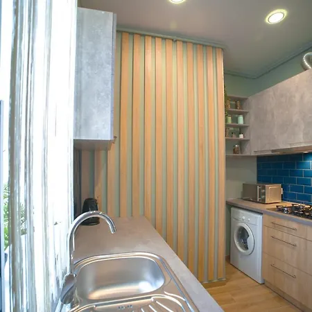 Apartment 3 Bedroom, 2 Bathroom Near Forum *