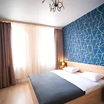 3 Bedroom, 2 Bathroom Near Forum Apartment *