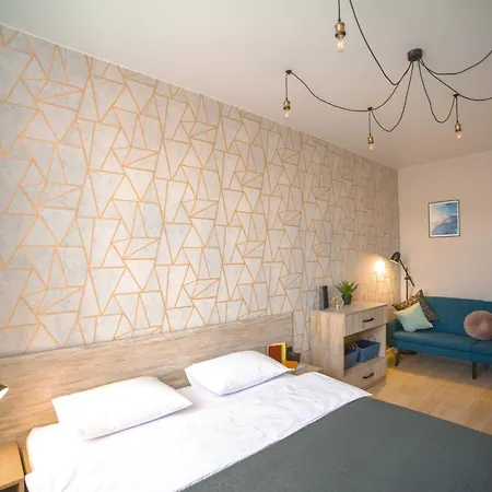 3 Bedroom, 2 Bathroom Near Forum Appartement Lviv