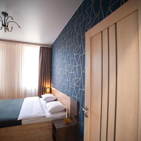 3 Bedroom, 2 Bathroom Near Forum