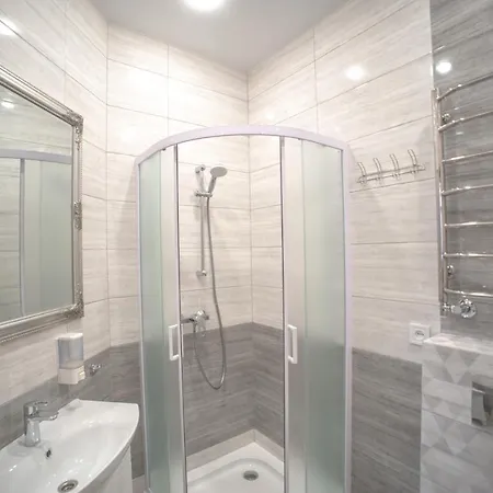3 Bedroom, 2 Bathroom Near Forum Appartement Lviv