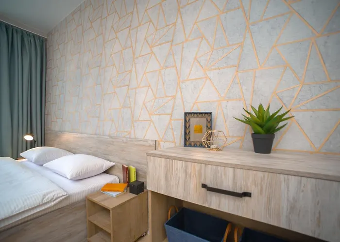 3 Bedroom, 2 Bathroom Near Forum アパート *