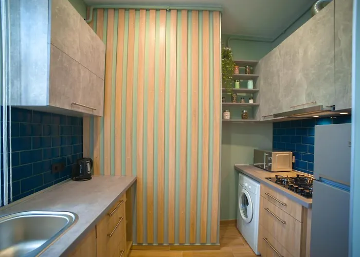 3 Bedroom, 2 Bathroom Near Forum شقة إلفيف