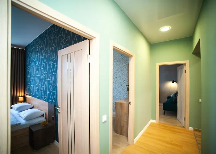 3 Bedroom, 2 Bathroom Near Forum アパート リヴィウ